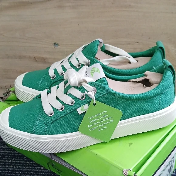 NIB Cariuma OCA Low Green Canvas Womens 7 - Picture 6 of 9